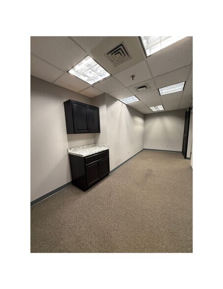 More Photos Of 131 New London Tpke, Glastonbury Medical For Lease