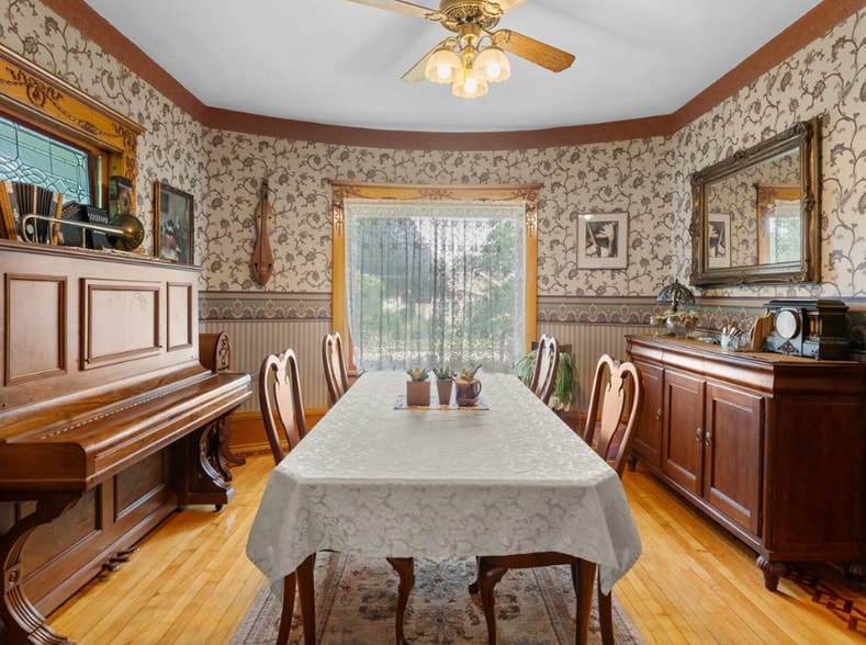 More Photos Of 908 Michigan St, Sturgeon Bay Hospitality For Sale