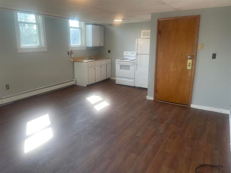 More Photos Of 2733 Dartmouth College, North Haverhill Apartments For Sale