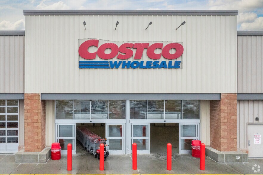 More Photos Of 3642 Hampton Rd, Oceanside Supermarket For Sale