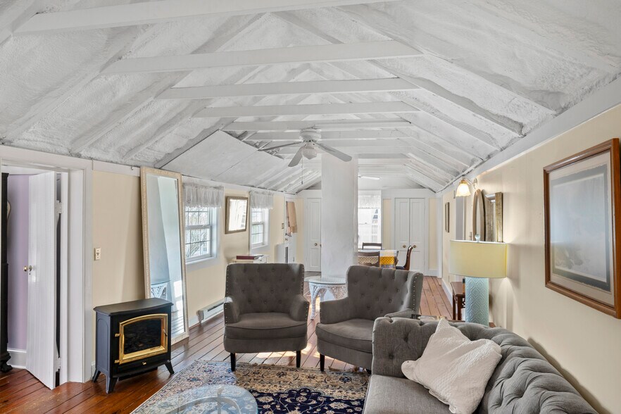 More Photos Of 23130 Briar Patch Ln, Middleburg Hospitality For Sale