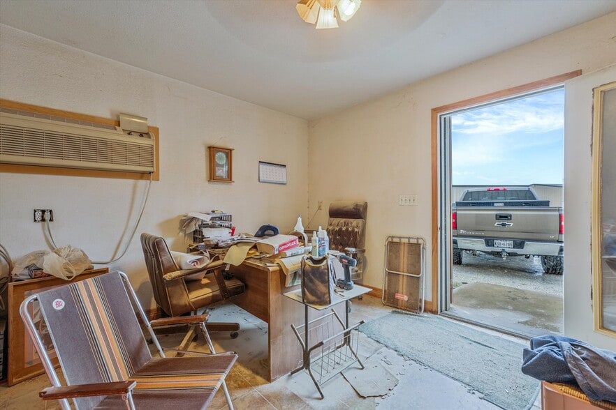 More Photos Of , Granbury Unknown For Sale