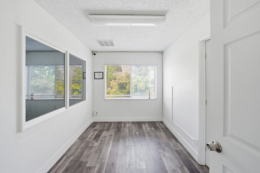 More Photos Of 16440 Ashland Ave, San Lorenzo Warehouse For Sale