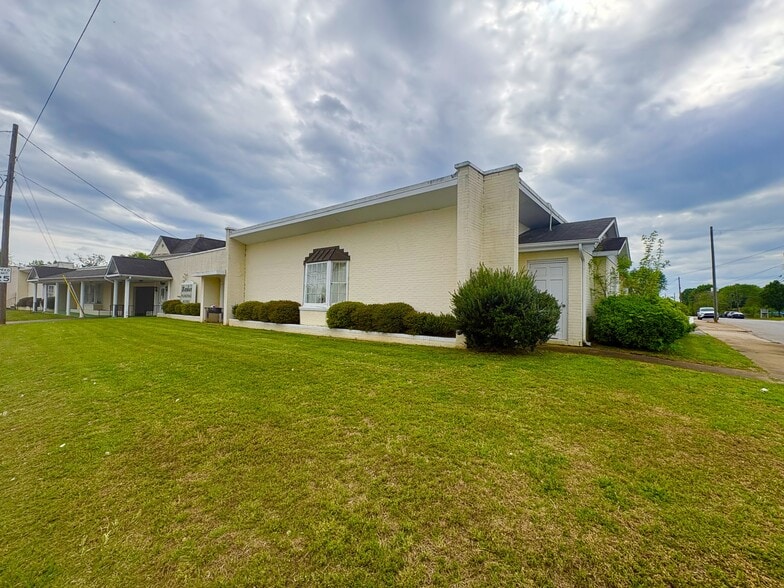 More Photos Of 2025 N Main St, Danville Religious Facility For Sale