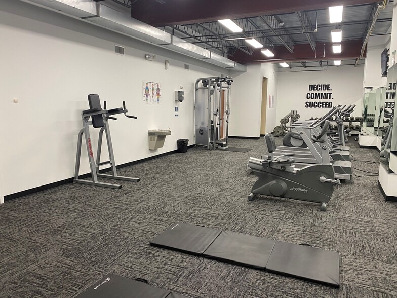 More Photos Of 324 S Service Rd, Melville Office For Lease