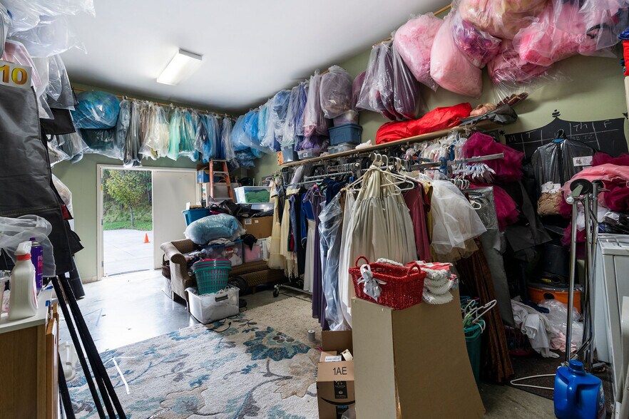 More Photos Of 65 Walnut Grove Rd SE, Cartersville Storefront Retail Office For Sale