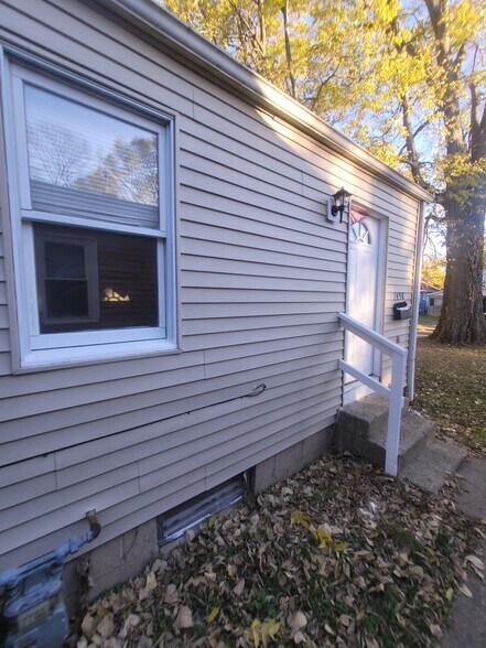 More Photos Of 1458 W 32nd St, Indianapolis Apartments For Sale