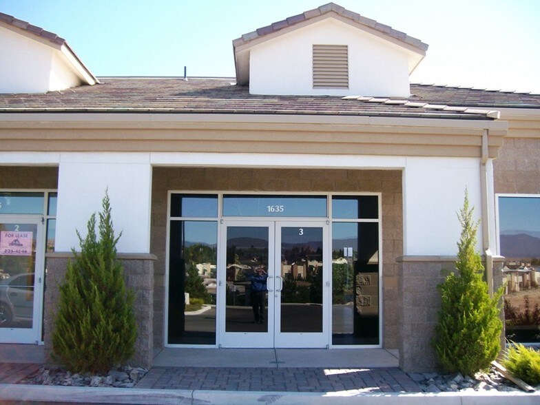 More Photos Of 1675 Robb Dr, Reno Storefront Retail Office For Lease