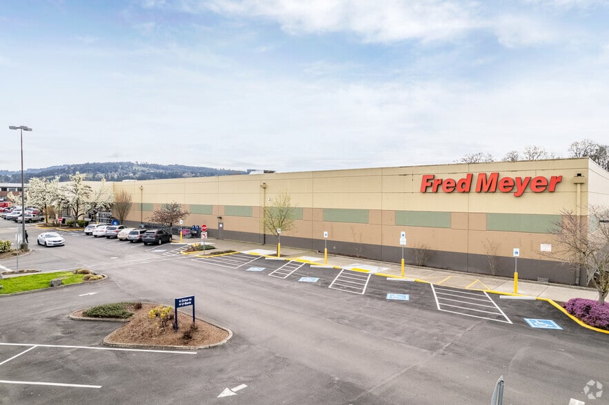 Primary Photo Of 3300 E Portland Rd, Newberg Freestanding For Lease