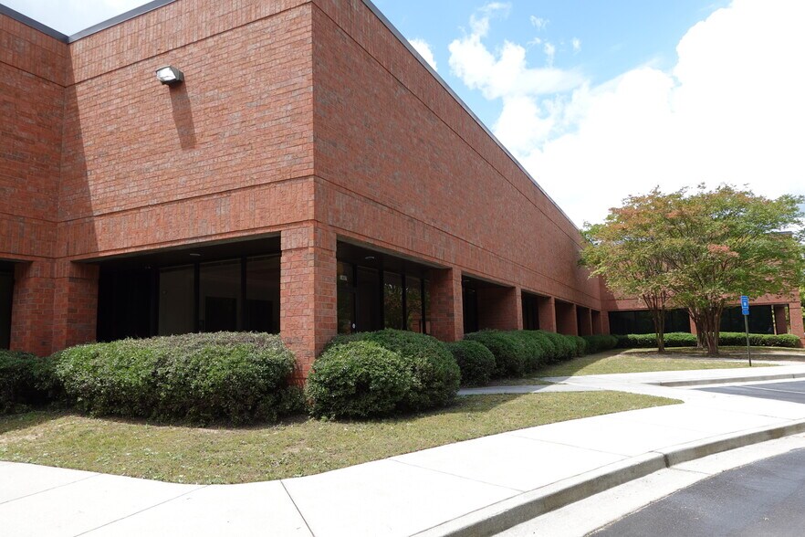More Photos Of 1475-1493 Trae Ln, Lithia Springs Warehouse For Lease