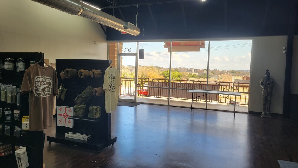 More Photos Of 15912 N RR 620, Austin Unknown For Lease