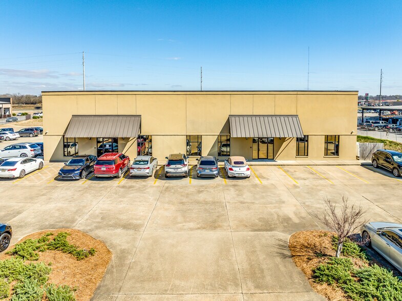 More Photos Of 1028-1030 Lagoon Business Loop, Montgomery Flex For Sale