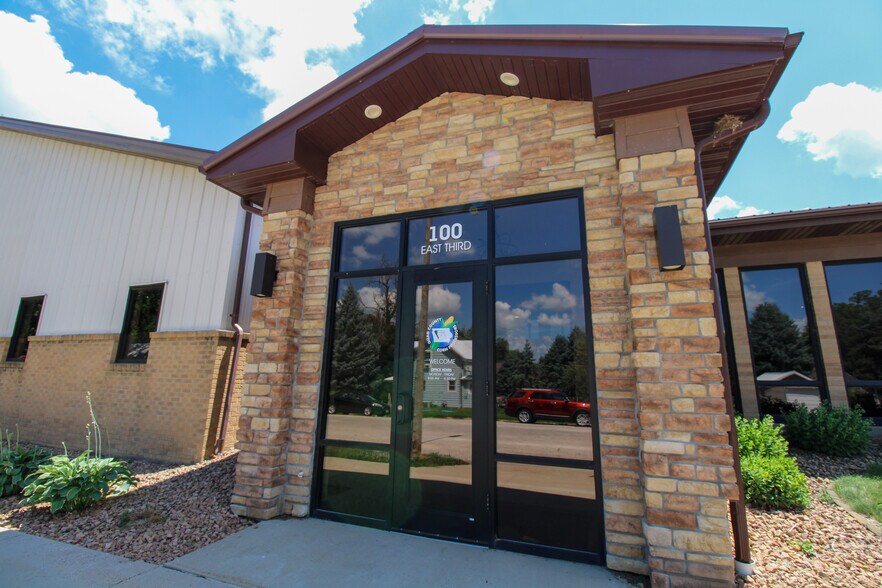 More Photos Of 100 E 3rd St, Galva Office For Sale