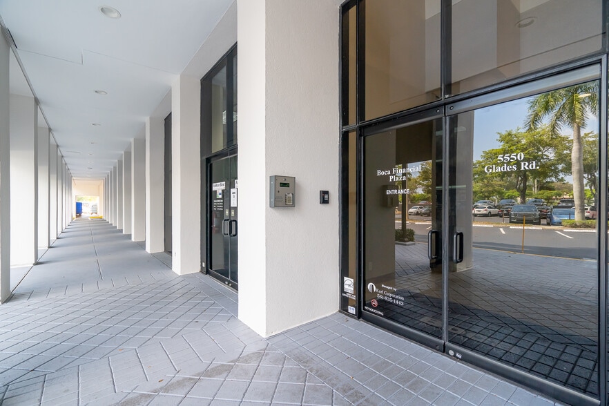 More Photos Of 5550 Glades Rd, Boca Raton Office For Lease
