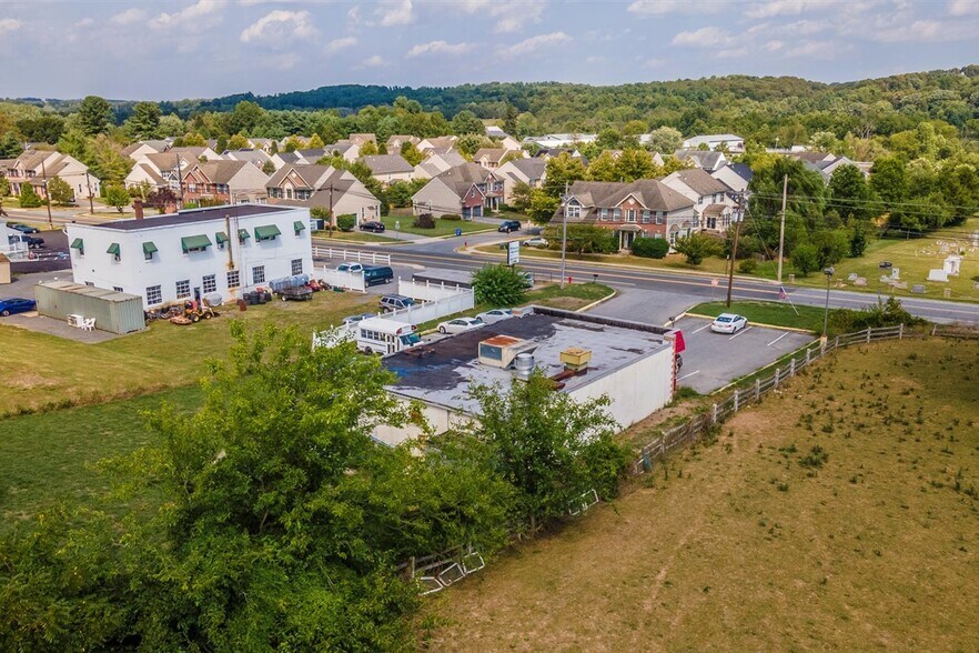 More Photos Of 615 S Main St, Woodsboro Restaurant For Sale