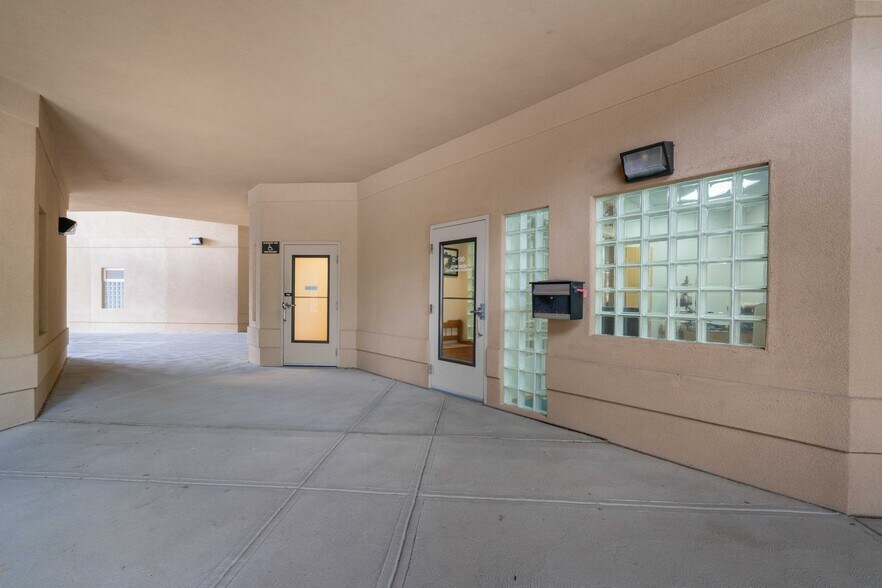 More Photos Of 1371 E Hecla Dr, Louisville Office For Sale