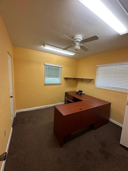 More Photos Of 3333 49th St N, Saint Petersburg Office For Sale