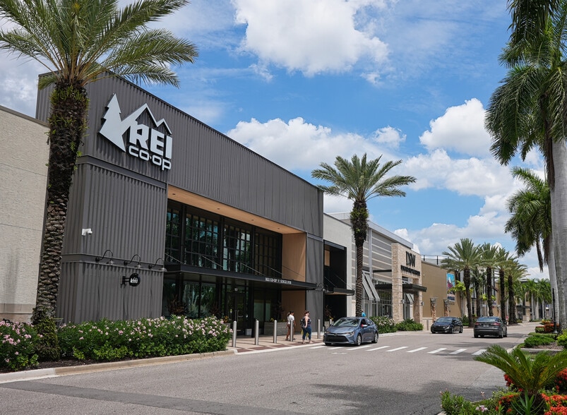 More Photos Of 101 N Cattlemen Rd, Sarasota Unknown For Lease