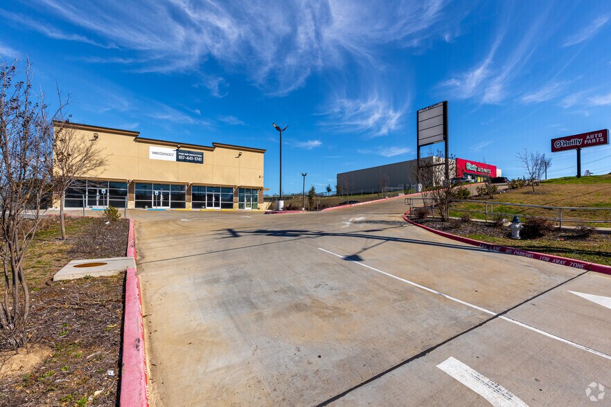 2531 W Ledbetter Dr, Dallas, TX 75233 General Retail For Sale