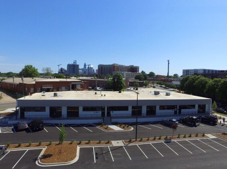 More Photos Of 2202-2210 Hawkins St, Charlotte General Retail For Sale