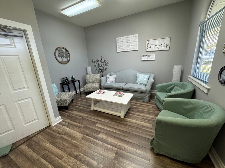 More Photos Of 835 7th St, Clermont Medical For Lease