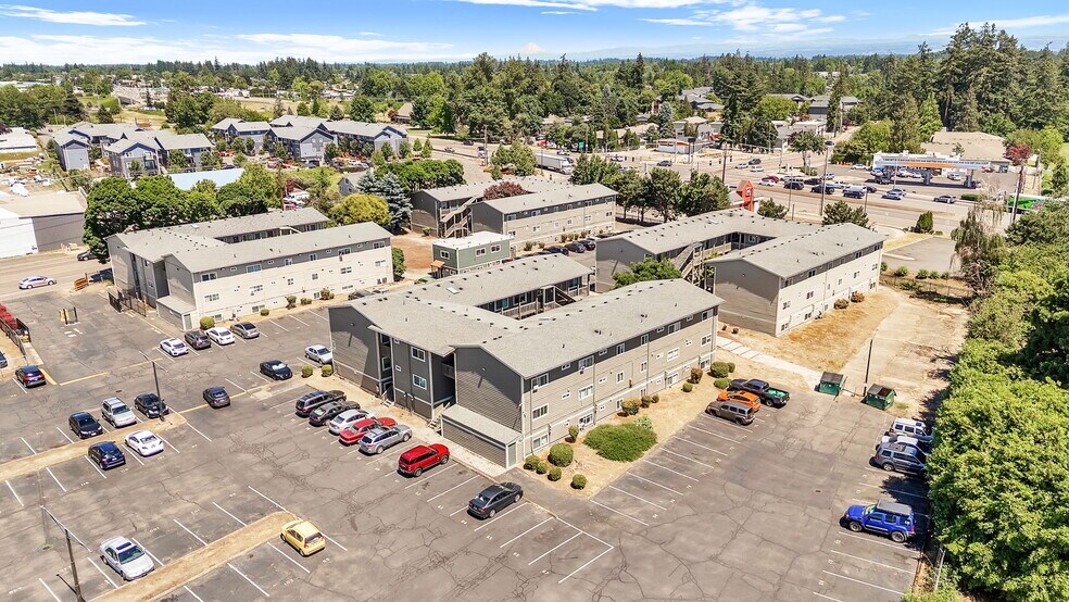 More Photos Of 2520 Hyacinth St NE, Salem Apartments For Sale