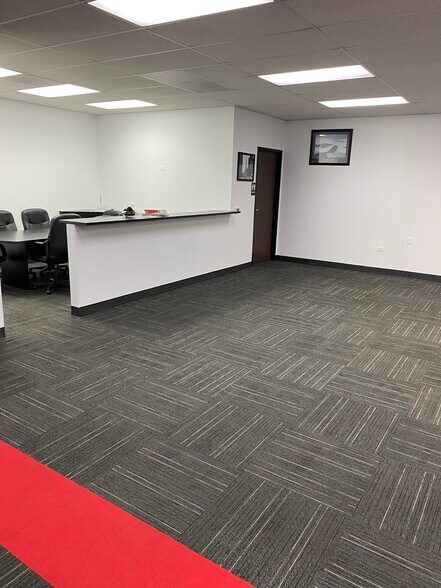 More Photos Of 7081 E 56th Ave, Commerce City Showroom For Lease