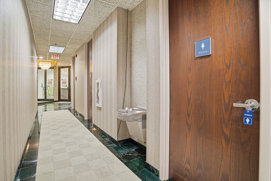 More Photos Of 941 Hillwind Rd NE, Minneapolis Medical For Sale