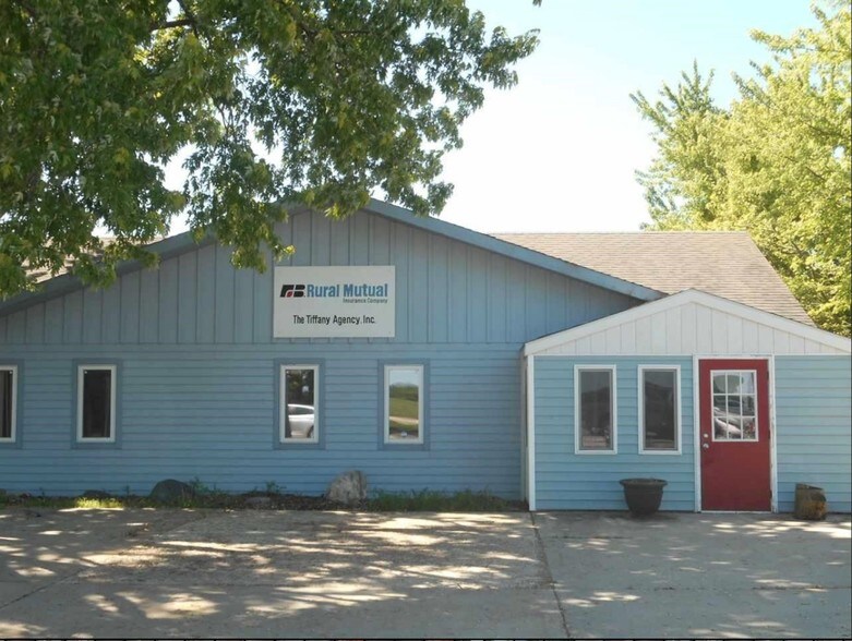 Primary Photo Of W2745 County Road D, Elkhorn Office Residential For Lease