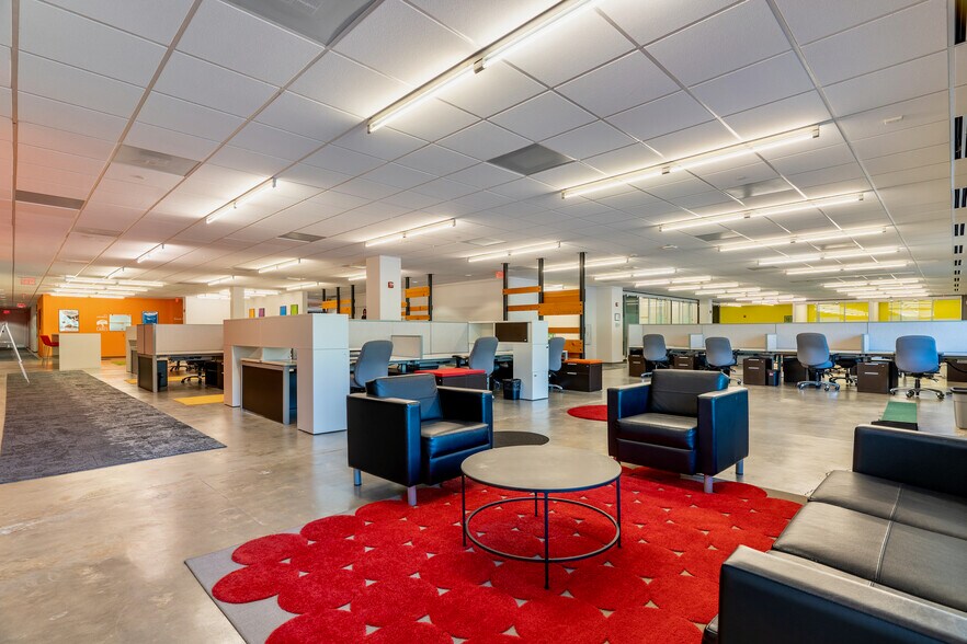 More Photos Of 680 Engineering Dr, Peachtree Corners Research And Development For Lease