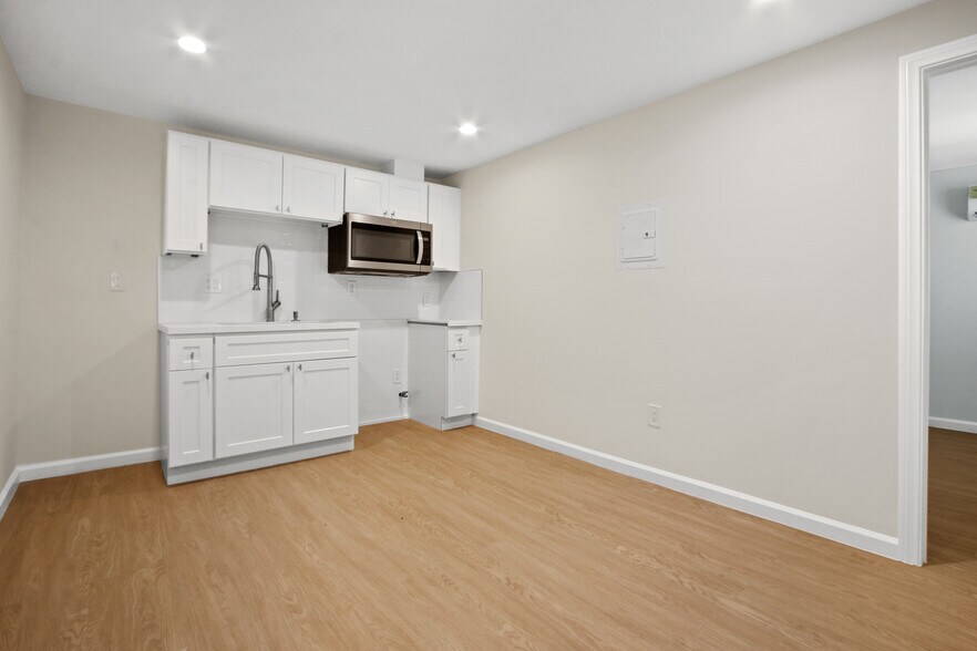 More Photos Of 2364-2370 Lime Ave, Long Beach Multifamily For Sale