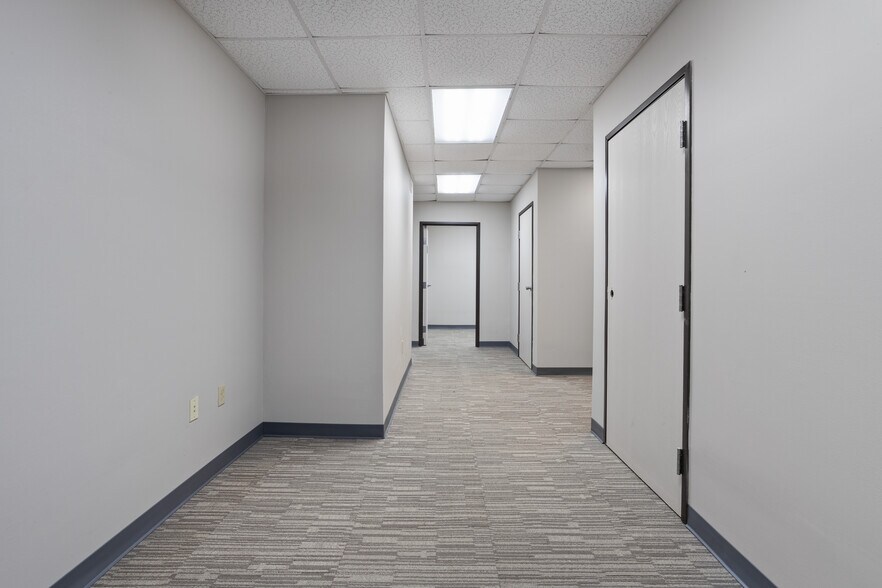 More Photos Of 282 Lameuse St, Biloxi Office For Sale