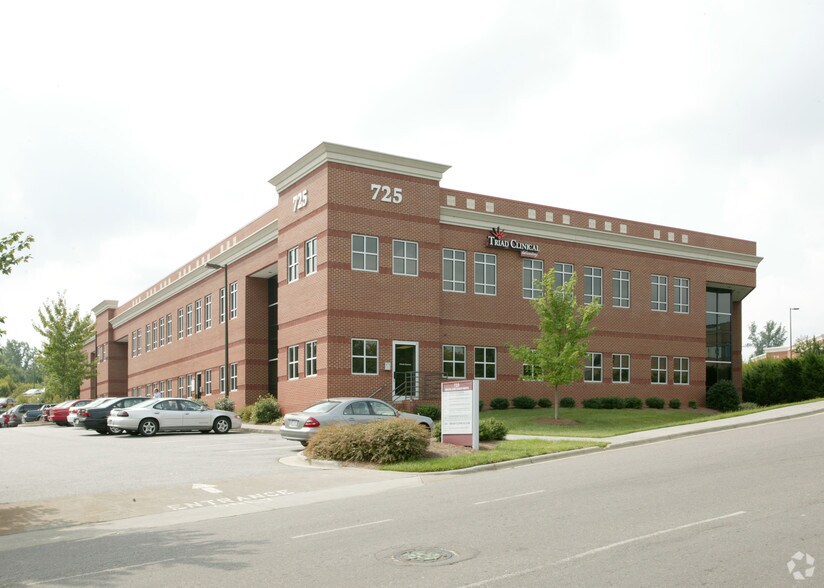 More Photos Of 725 Highland Oaks Dr, Winston-Salem Medical For Lease