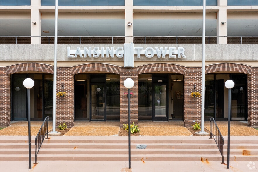 Primary Photo Of 610 W Ottawa St, Lansing Apartments For Lease