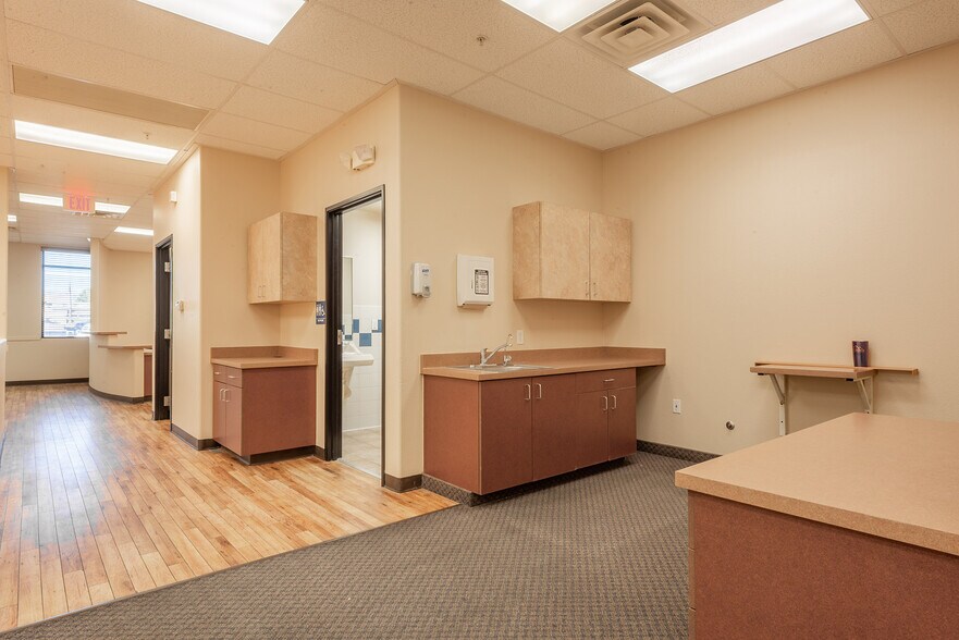 More Photos Of 2980 S Jones Blvd, Las Vegas Medical For Lease