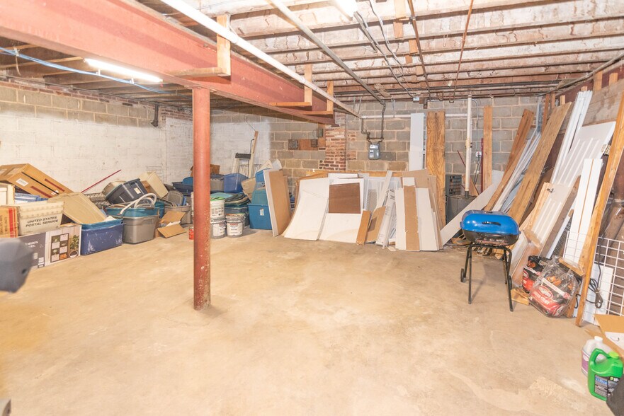 More Photos Of 3600 S Hanover St, Baltimore Storefront For Sale