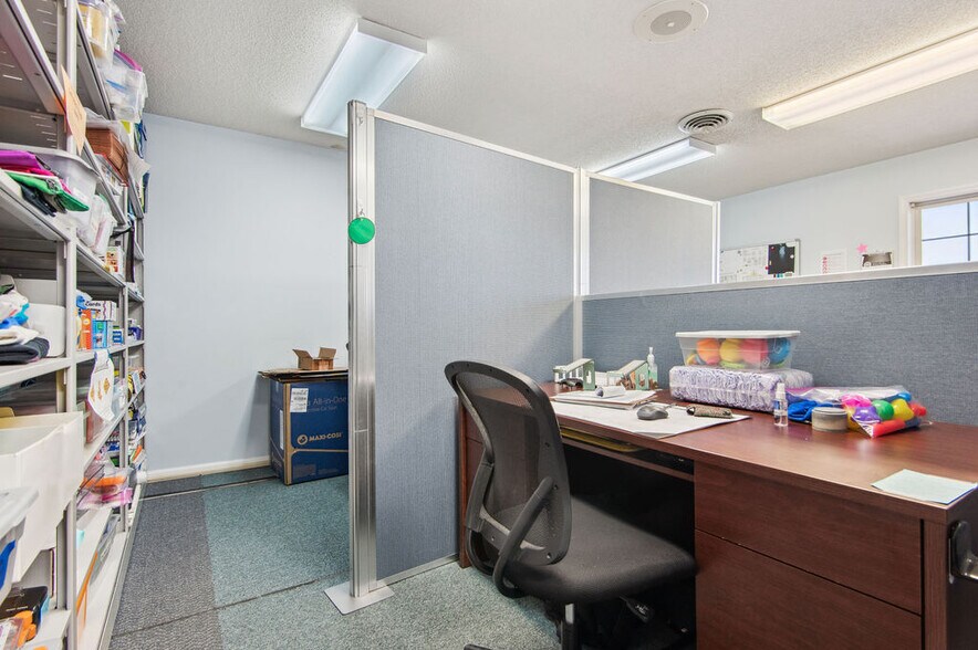 More Photos Of 217-219 Station St, Jacksonville Medical For Lease