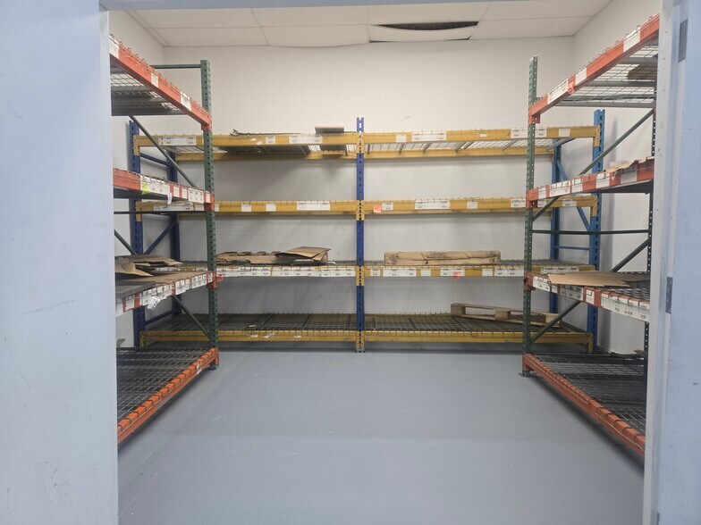 More Photos Of 59 Greenwood Ave, Midland Park Warehouse For Lease