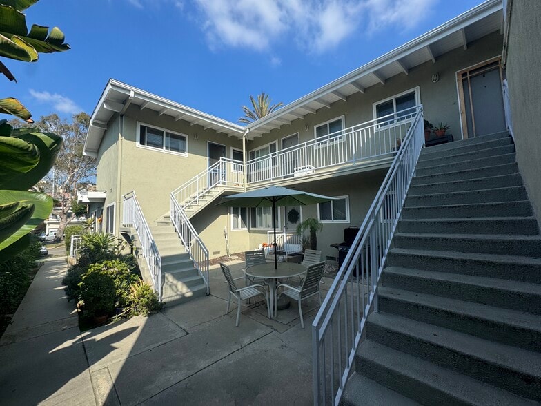 More Photos Of 8324 W Manchester Ave, Playa Del Rey Apartments For Sale