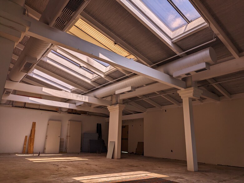 More Photos Of 880 N Diamond Bar Blvd, Diamond Bar Restaurant For Sale