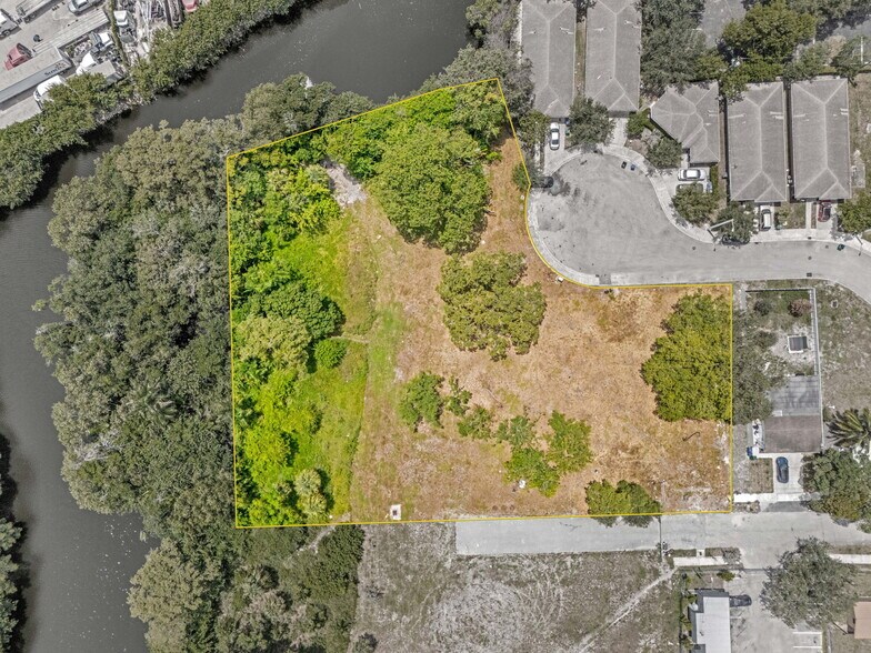 More Photos Of 700 Harris Ter, Fort Lauderdale Land For Sale