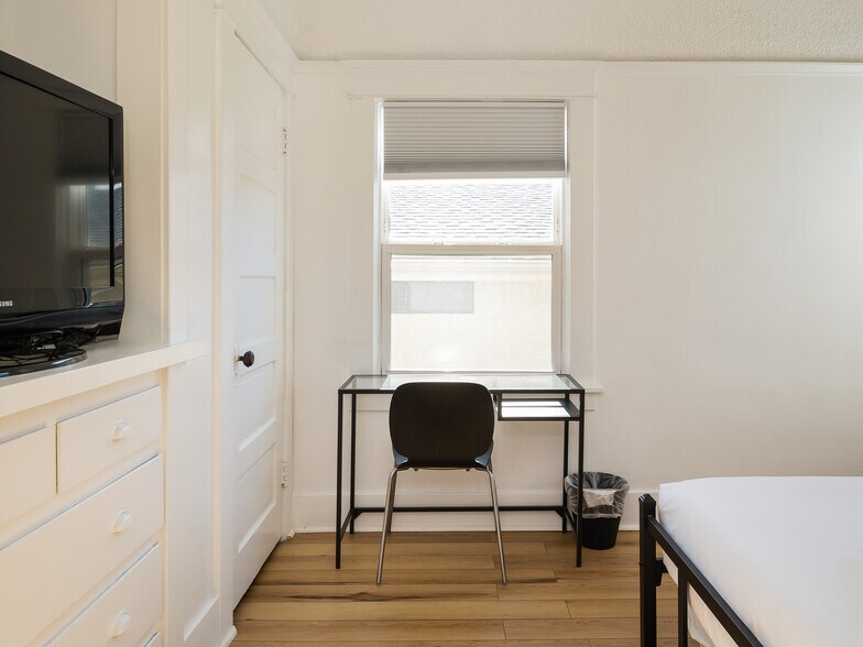 More Photos Of 221 Concord St, El Segundo Apartments For Sale