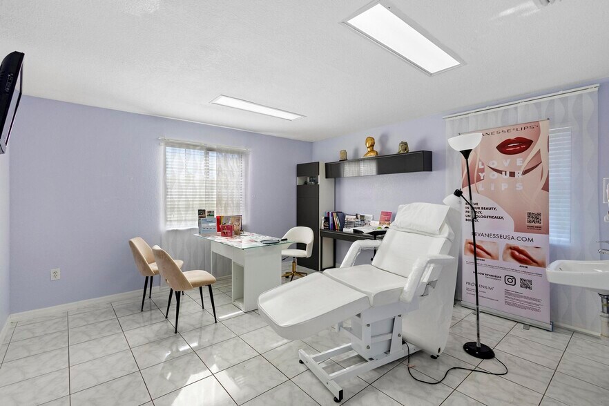 More Photos Of 11268 S Apopka Vineland Rd, Orlando Medical For Sale