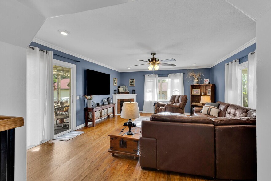 More Photos Of 5643 Yankee St, Fredericktown Specialty For Sale