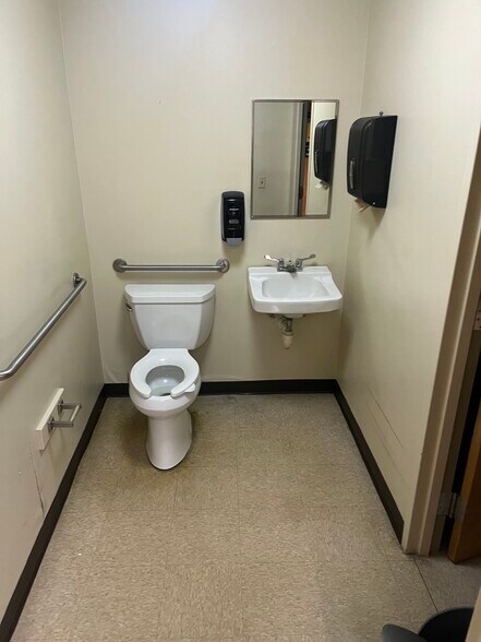 More Photos Of 1524 Atwood Ave, Johnston Medical For Sale