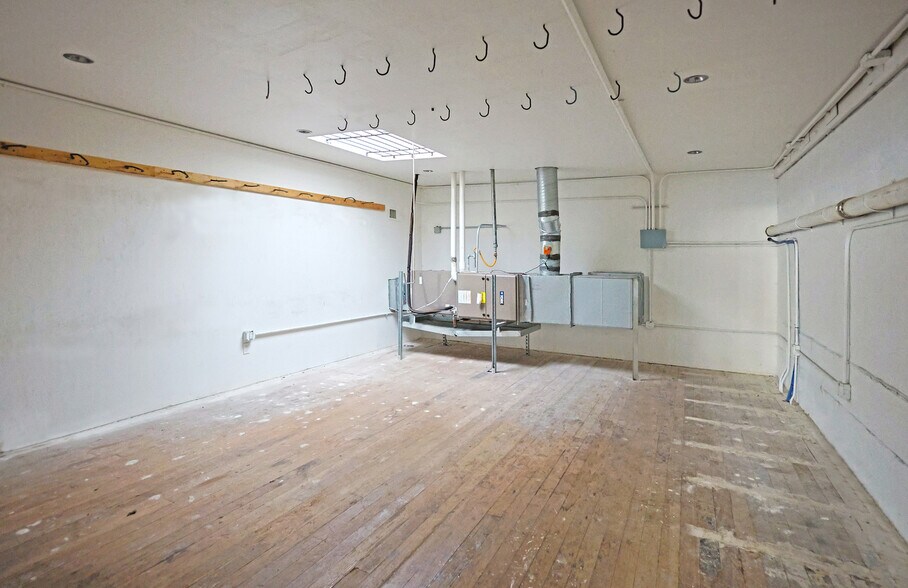 More Photos Of 2450 Shattuck Ave, Berkeley Unknown For Lease