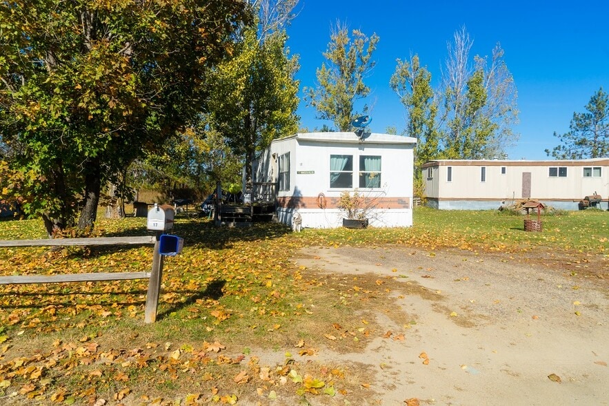 More Photos Of 102 NE Clark Dr, Verndale Manufactured Housing Mobile Home Park For Sale