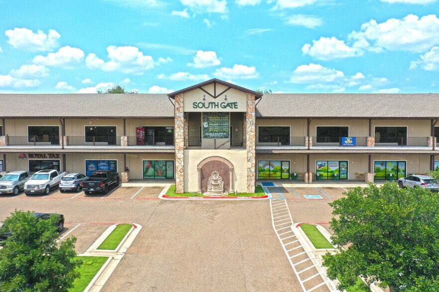 More Photos Of 2110 Lomas Del Sur Blvd, Laredo General Retail For Sale