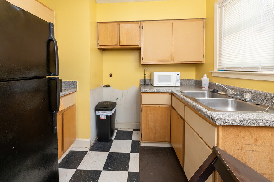 More Photos Of 1393 Lapaloma Cir, Memphis Apartments For Sale
