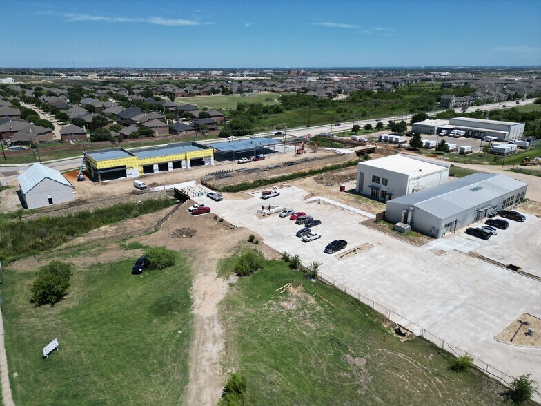 More Photos Of 9555 Harmon Rd, Fort Worth General Retail For Lease